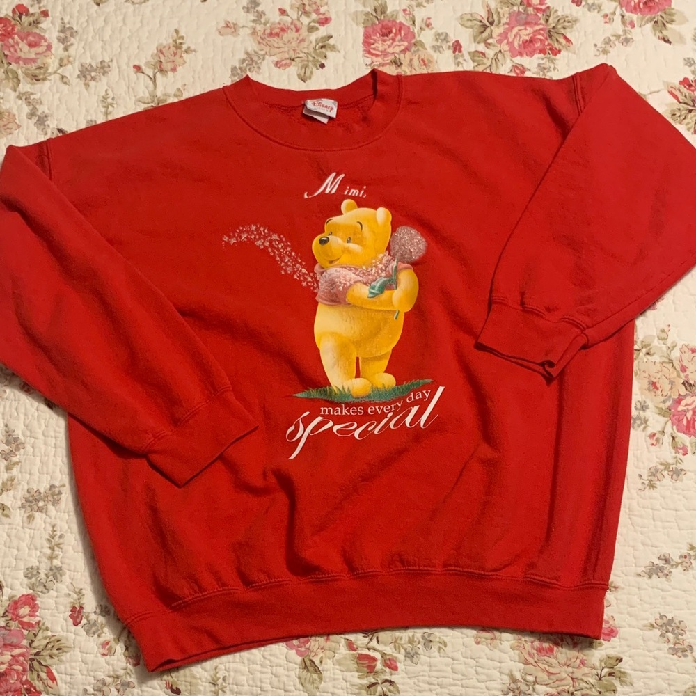 Red Winnie the Pooh Graphic Crewneck Sweatshirt - Unbranded